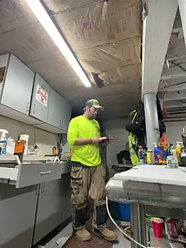 Snapshot of charactrzero chatting on January 14, 2026, 10:47 pm charactrzero online show from January 14, 2026, 10:47 pm