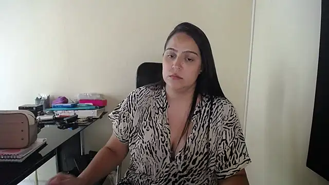 kendall 52 online show from October 7, 2025, 4:37 pm