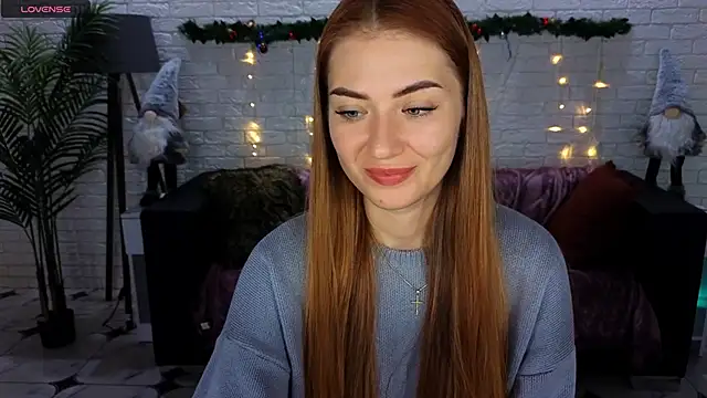 Snapshot of Adelyna_Bird chatting on December 12, 2024, 11:07 am Adelyna Bird online show from December 12, 2024, 11:07 am