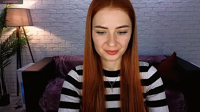 Snapshot of Adelyna_Bird chatting on January 9, 2025, 10:31 am Adelyna Bird online show from January 9, 2025, 10:31 am