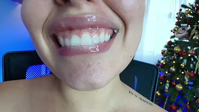 lisbet21x online show from December 20, 2024, 10:32 pm