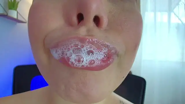 lisbet21x online show from February 27, 2025, 7:15 pm