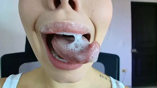 lisbet21x online show from September 27, 2025, 3:06 pm