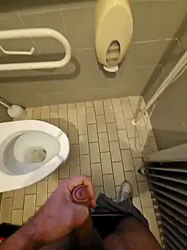 Dolceporco19 online show from January 24, 2025, 4:17 pm