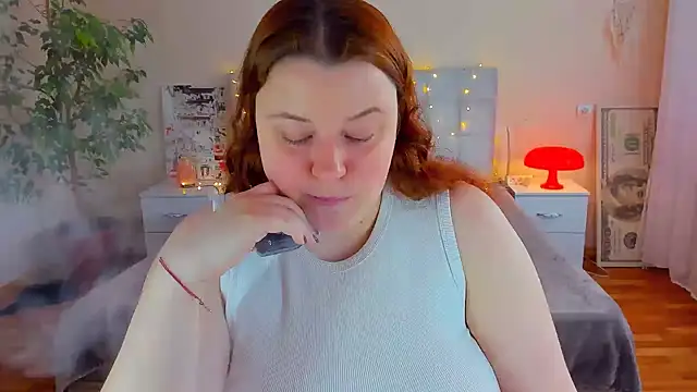 PolinaSalvatore online show from March 19, 2026, 11:25 am