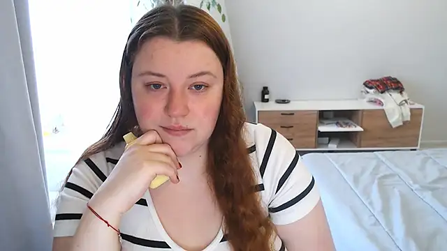 PolinaSalvatore online show from April 13, 2026, 12:10 pm