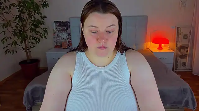PolinaSalvatore online show from June 2, 2026, 4:42 pm
