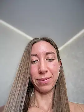 EvaCatt online show from July 9, 2026, 3:32 am