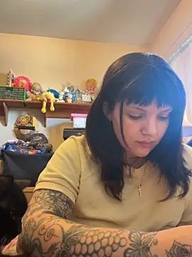 Snapshot of SweetMaisie chatting on May 12, 2026, 7:22 pm SweetMaisie online show from May 12, 2026, 7:22 pm