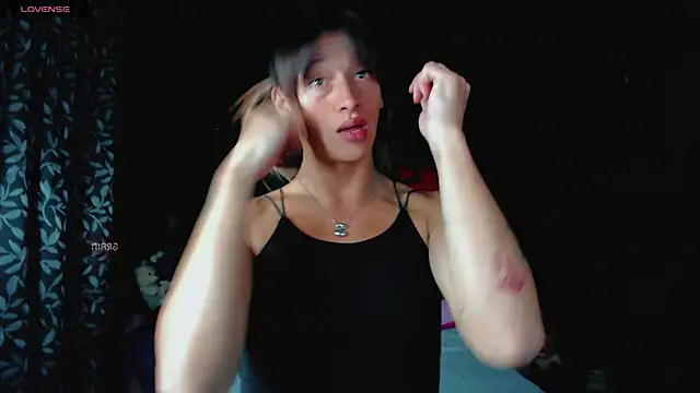 Summer XO online show from January 23, 2025, 1:51 am