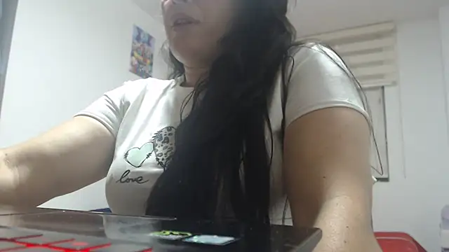 andreaisis2 online show from November 11, 2025, 12:54 am