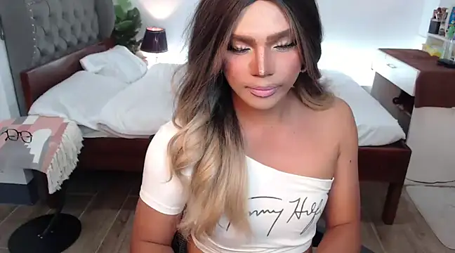 liaa lurrecams online show from March 9, 2025, 7:59 pm