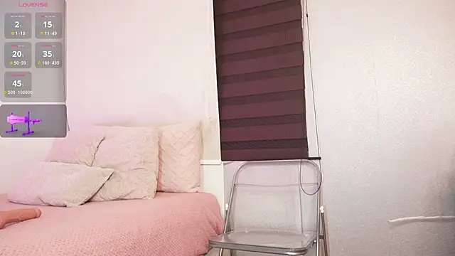 Alexxandra 12 online show from November 23, 2025, 9:42 am