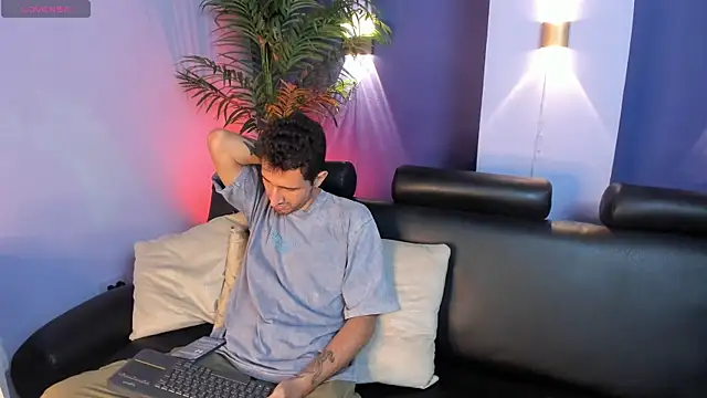 sam bisex online show from April 12, 2026, 3:55 am