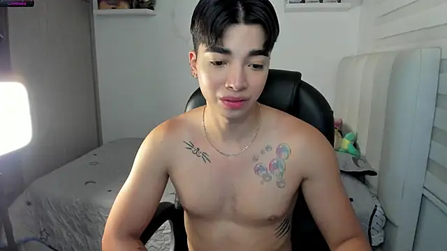 santy7v7 online show from November 21, 2025, 1:21 pm