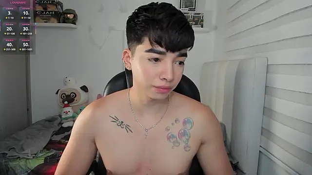 santy7v7 online show from March 29, 2026, 1:33 pm