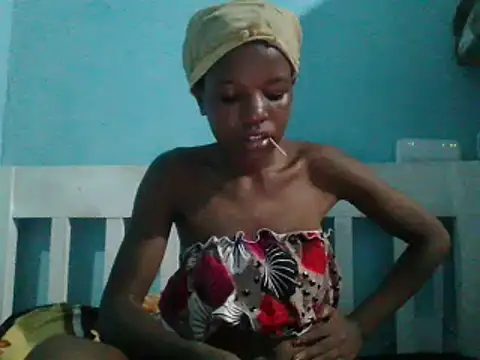 Snapshot of sweetchic_ chatting on February 25, 2025, 5:25 pm sweetchic online show from February 25, 2025, 5:25 pm