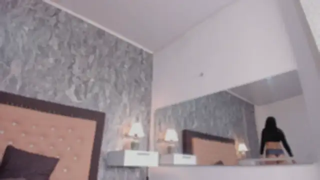 Snapshot of Lia_sarahi chatting on November 6, 2025, 11:44 am Lia sarahi online show from November 6, 2025, 11:44 am