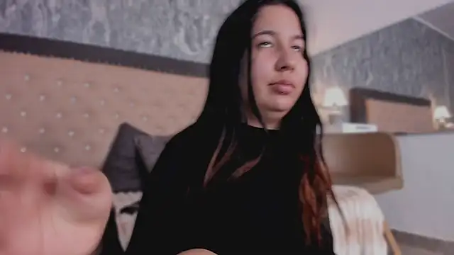 Snapshot of Lia_sarahi chatting on November 9, 2025, 12:03 pm Lia sarahi online show from November 9, 2025, 12:03 pm