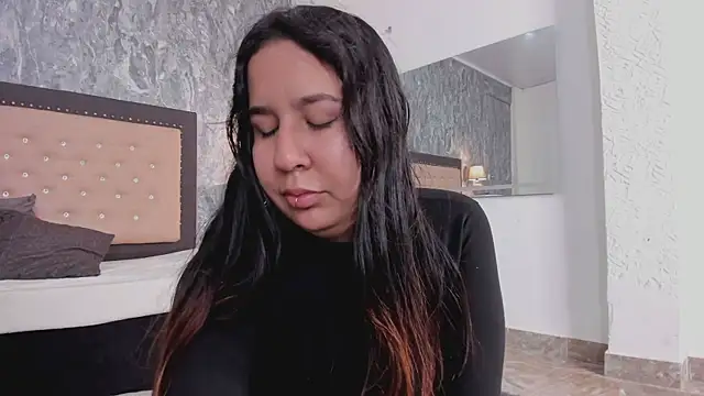 Snapshot of Lia_sarahi chatting on December 1, 2025, 12:21 pm Lia sarahi online show from December 1, 2025, 12:21 pm