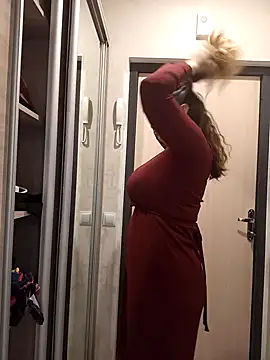 DienkaGreen online show from November 1, 2025, 1:35 pm