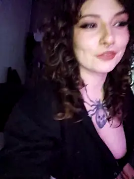 Moxxxie online show from November 24, 2025, 4:07 pm