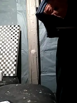 Wero4200 online show from December 2, 2025, 7:25 am