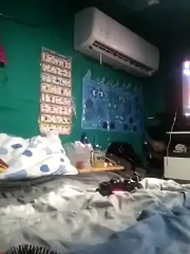 Wero4200 online show from April 3, 2026, 9:46 pm