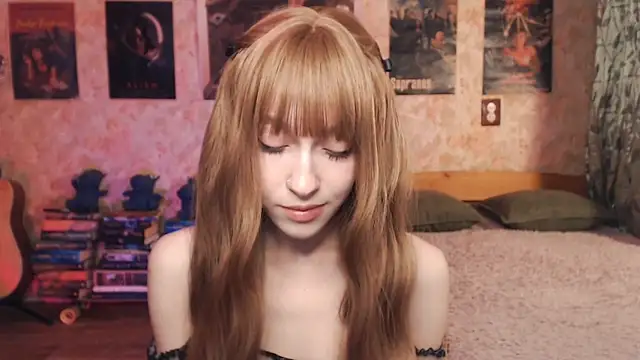 Friendly Ellie online show from October 26, 2025, 12:27 am