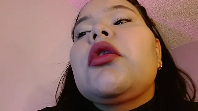Snapshot of sexychubby___ chatting on July 8, 2026, 5:28 pm sexychubby online show from July 8, 2026, 5:28 pm