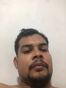 ElsecretodeBruno online show from March 19, 2025, 2:27 am