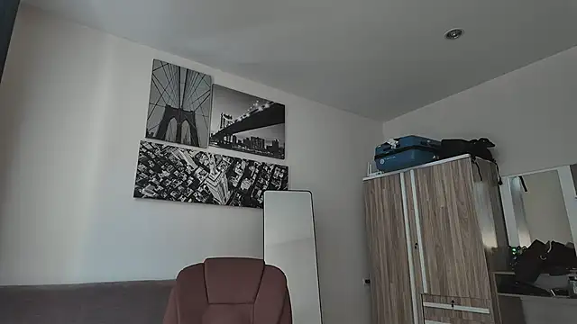 lukegunn online show from November 23, 2025, 2:44 am