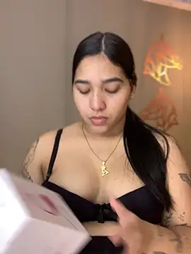 Snapshot of Amandanauty chatting on December 16, 2024, 9:52 pm Amandanauty online show from December 16, 2024, 9:52 pm