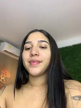 Snapshot of Amandanauty chatting on January 19, 2025, 7:04 am Amandanauty online show from January 19, 2025, 7:04 am