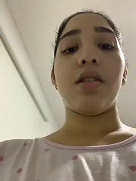 Snapshot of Amandanauty chatting on November 10, 2025, 8:52 pm Amandanauty online show from November 10, 2025, 8:52 pm