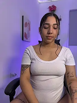Amandanauty online show from May 2, 2026, 5:45 am