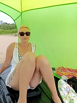 MissLMrJ online show from February 18, 2025, 6:48 am