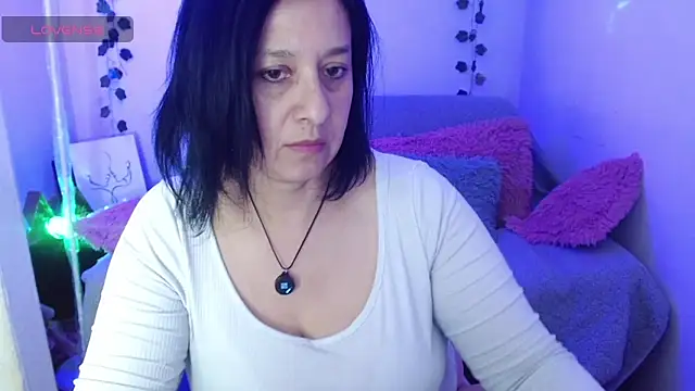 camilalatti online show from November 9, 2025, 10:30 pm