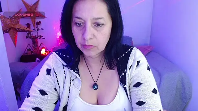 camilalatti online show from January 15, 2026, 11:52 pm