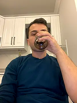 Emre-34 online show from November 13, 2025, 10:41 pm