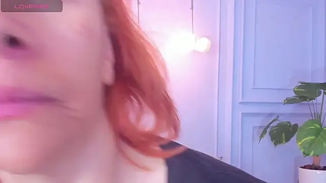 Snapshot of cintiagreyx chatting on March 11, 2026, 11:38 am cintiagreyx online show from March 11, 2026, 11:38 am