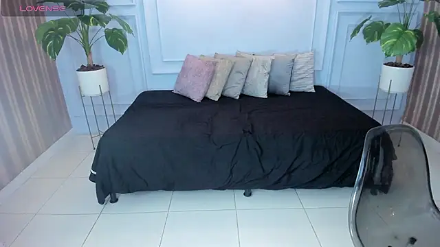 Snapshot of cintiagreyx chatting on March 28, 2026, 11:32 am cintiagreyx online show from March 28, 2026, 11:32 am