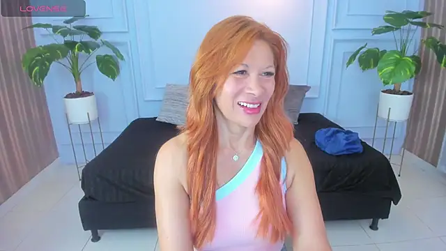 Snapshot of cintiagreyx chatting on April 8, 2026, 11:32 am cintiagreyx online show from April 8, 2026, 11:32 am