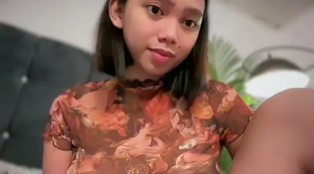 GenesisCastillano online show from March 13, 2025, 5:18 pm