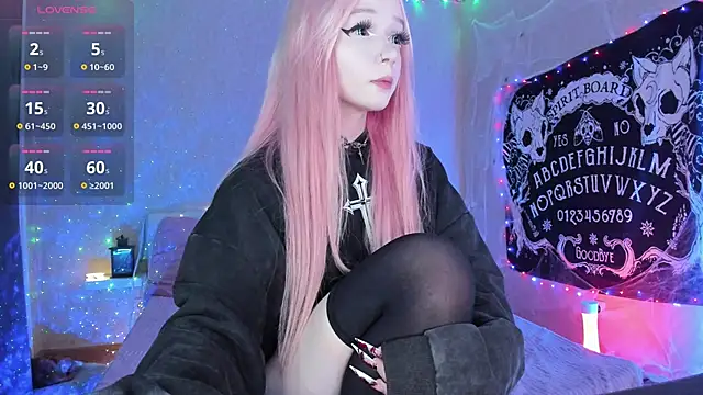 Snapshot of Misty_Shadow chatting on October 24, 2025, 9:55 pm Misty Shadow online show from October 24, 2025, 9:55 pm