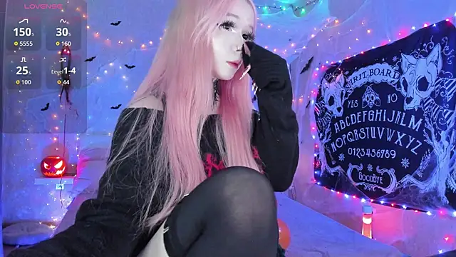 Misty Shadow online show from October 31, 2025, 10:33 pm