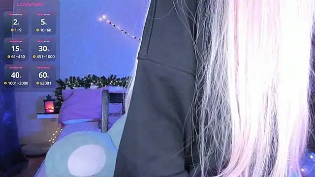 Snapshot of Misty_Shadow chatting on December 19, 2025, 11:45 pm Misty Shadow online show from December 19, 2025, 11:45 pm