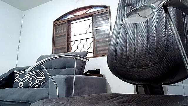 Snapshot of CherrylBee2022 chatting on February 23, 2026, 8:39 pm CherrylBee2022 online show from February 23, 2026, 8:39 pm