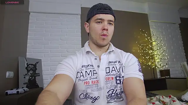 Snapshot of Arilas_ chatting on December 20, 2024, 7:33 am Arilas online show from December 20, 2024, 7:33 am