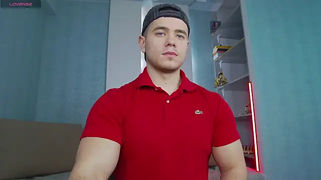 Snapshot of Arilas_ chatting on February 14, 2025, 7:17 am Arilas online show from February 14, 2025, 7:17 am